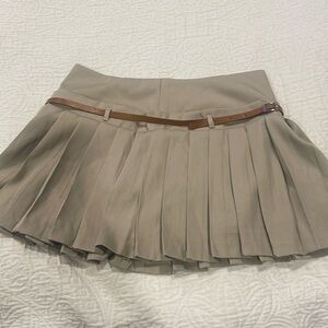 Shein size 8 skirt never worn no tag
